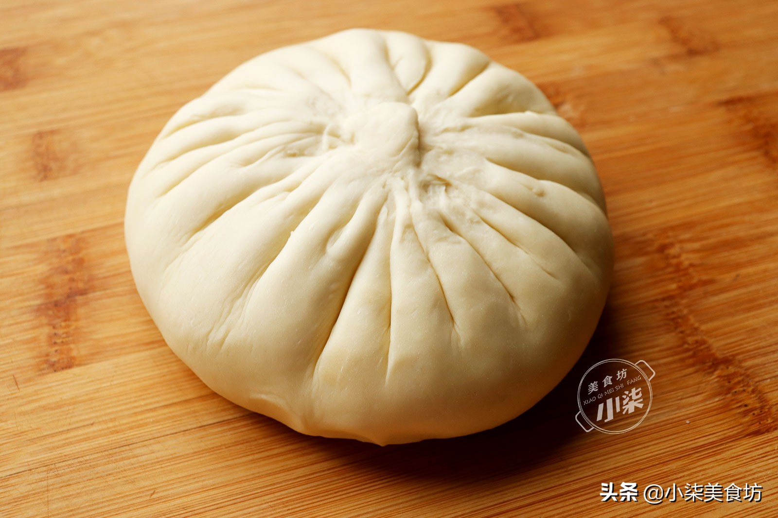 一口酥，做法简单无难度，外酥里软一口一个，越吃越香，太解馋了