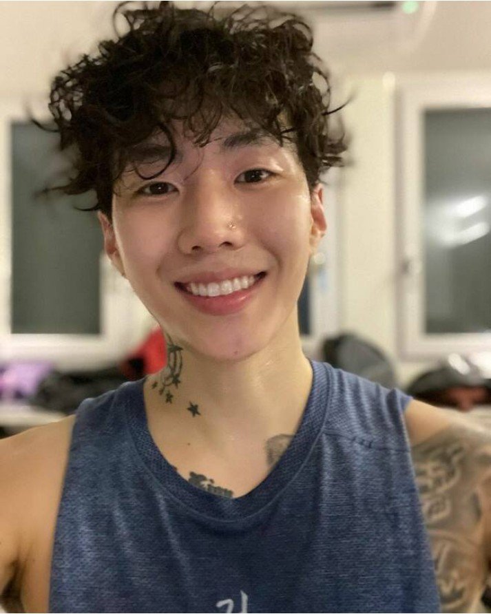 朴宰范自曝生活现状父母不让纹身退役后要做爱豆制作人