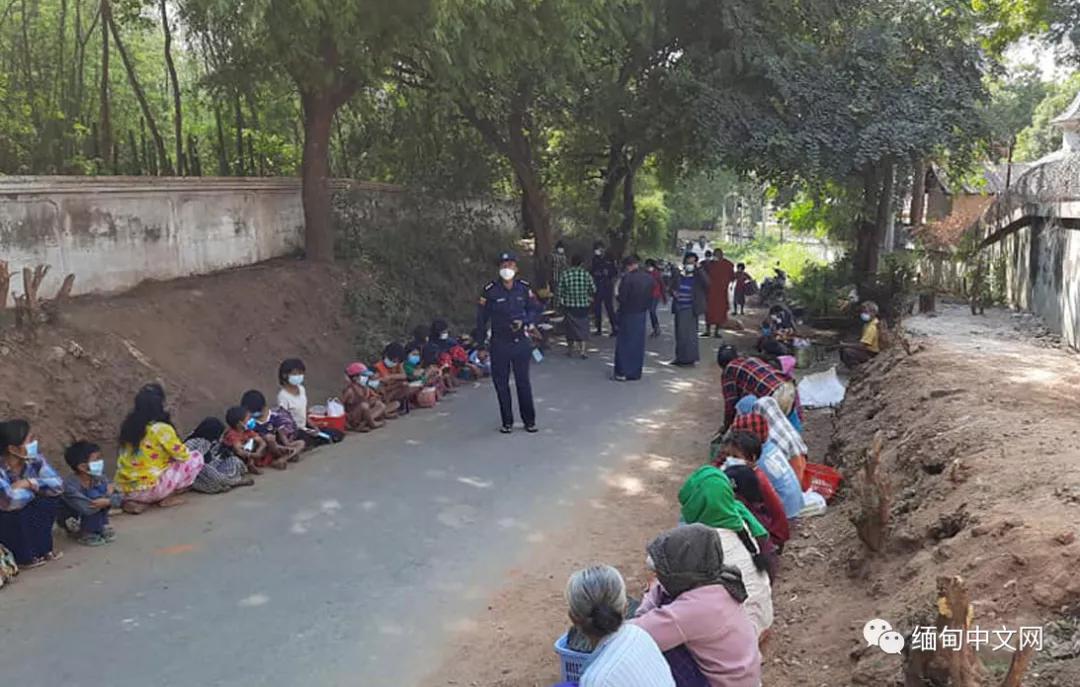 太慘了！ 緬甸上百人排隊乞討！ 沒辦法只能吃別人的剩飯剩菜