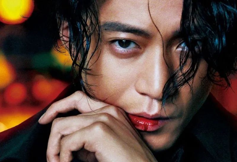 图文 请你不要再散发魅力了 小栗旬为何能成为男性魅力的标杆 小栗旬的真实性格 Www Bagua5 Net