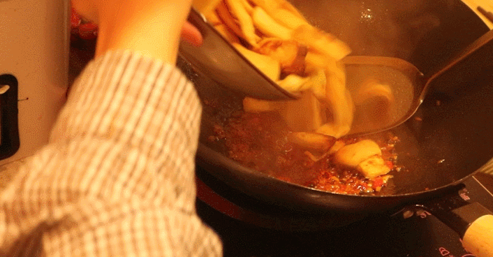 重庆人才懂的二面黄，只用豆腐这一种原料，味道比肉还好吃