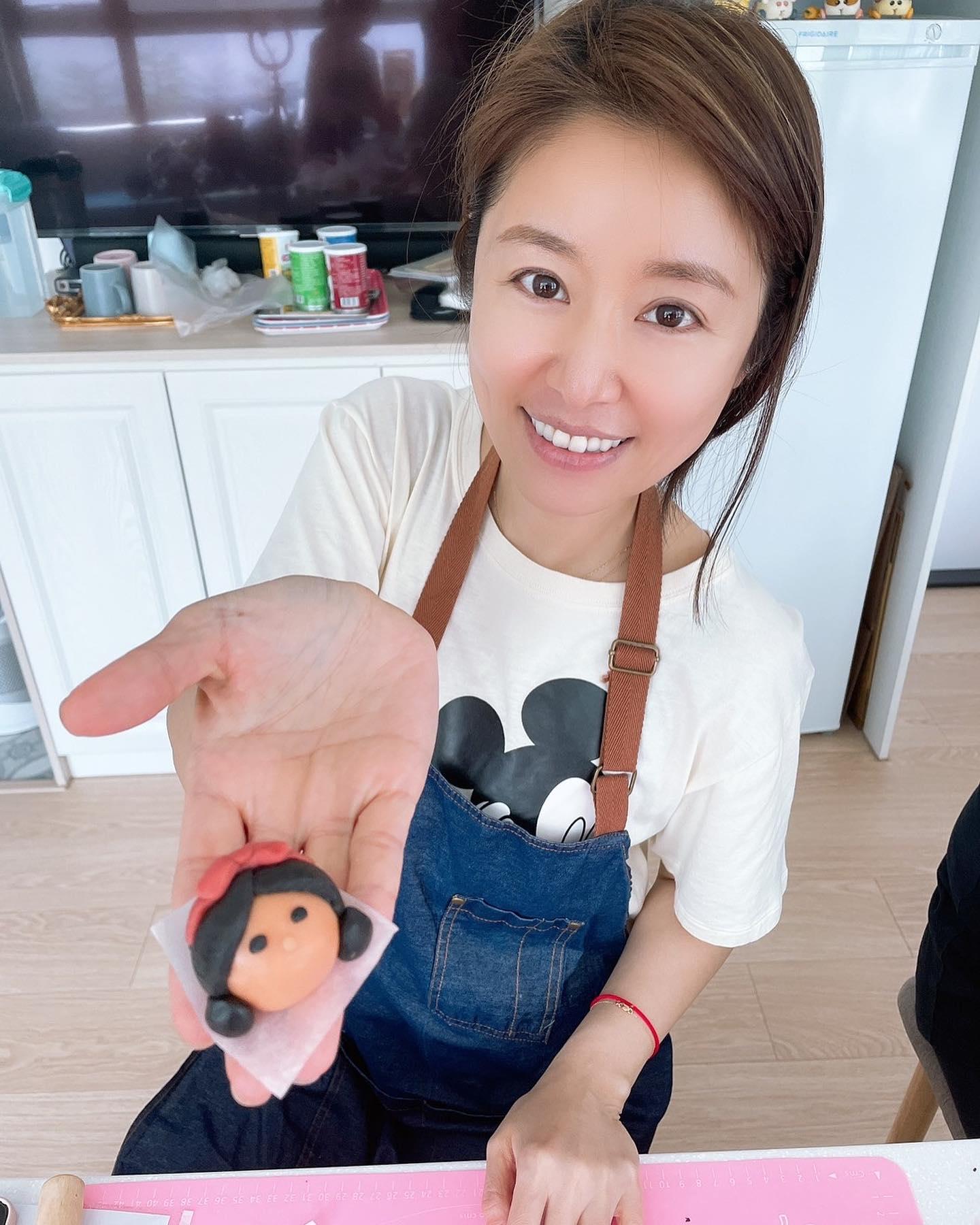 霍建華為丈母娘慶生喝到滿臉通紅，探班林心如片場秀恩愛畫面超甜