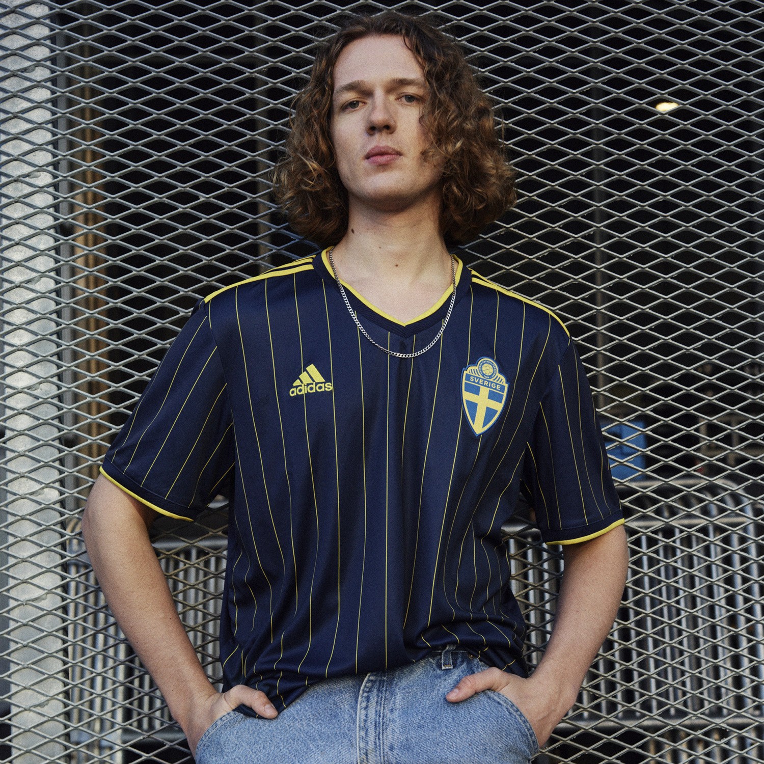 Adidasi releases Swedish nation group brand-new guest field polo shirt