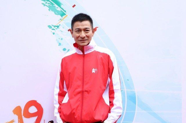 刘德华写感人长信为歌迷会庆生，曝光女儿优秀