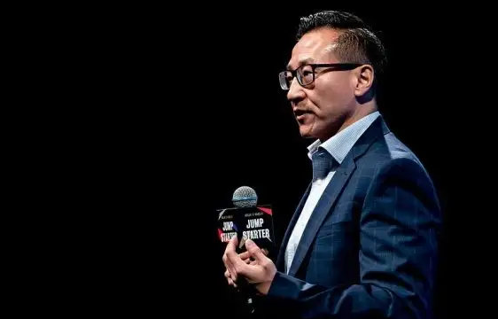 美媒盛赞NBA华裔老板：他让篮网巨变！4数据翻倍，金钱的力量