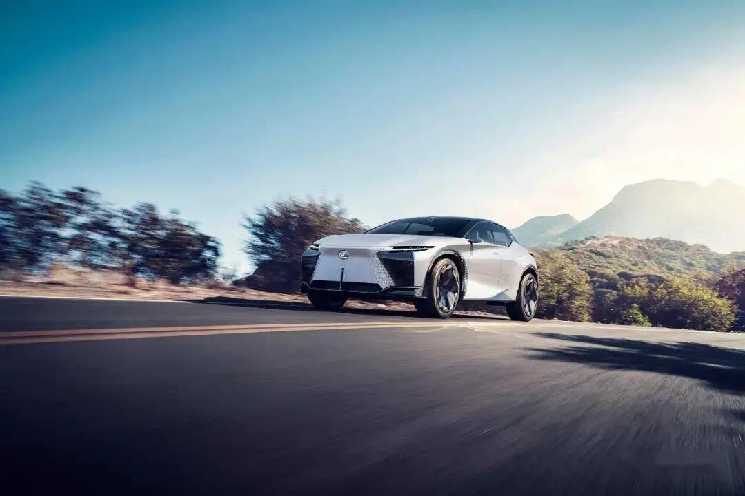 雷克萨斯全新电动车，外观堪比超跑、百公里加速只需三秒
