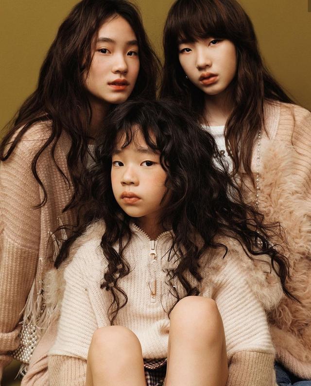 小S二女儿晒一家三口，颜值飙升超妈妈，许雅钧与老婆夫妻相抢镜