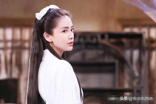 不好好演戏却一次又一次挑战经典角色，但总被比下去，她图啥？