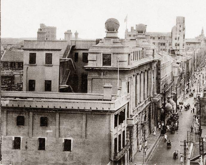 《将军族》：谐谑中的一曲悲壮挽歌，向死而生