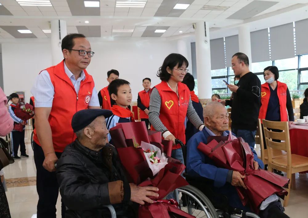 �����ڣ����Ͼ��ϣ�ƽ����������õ�