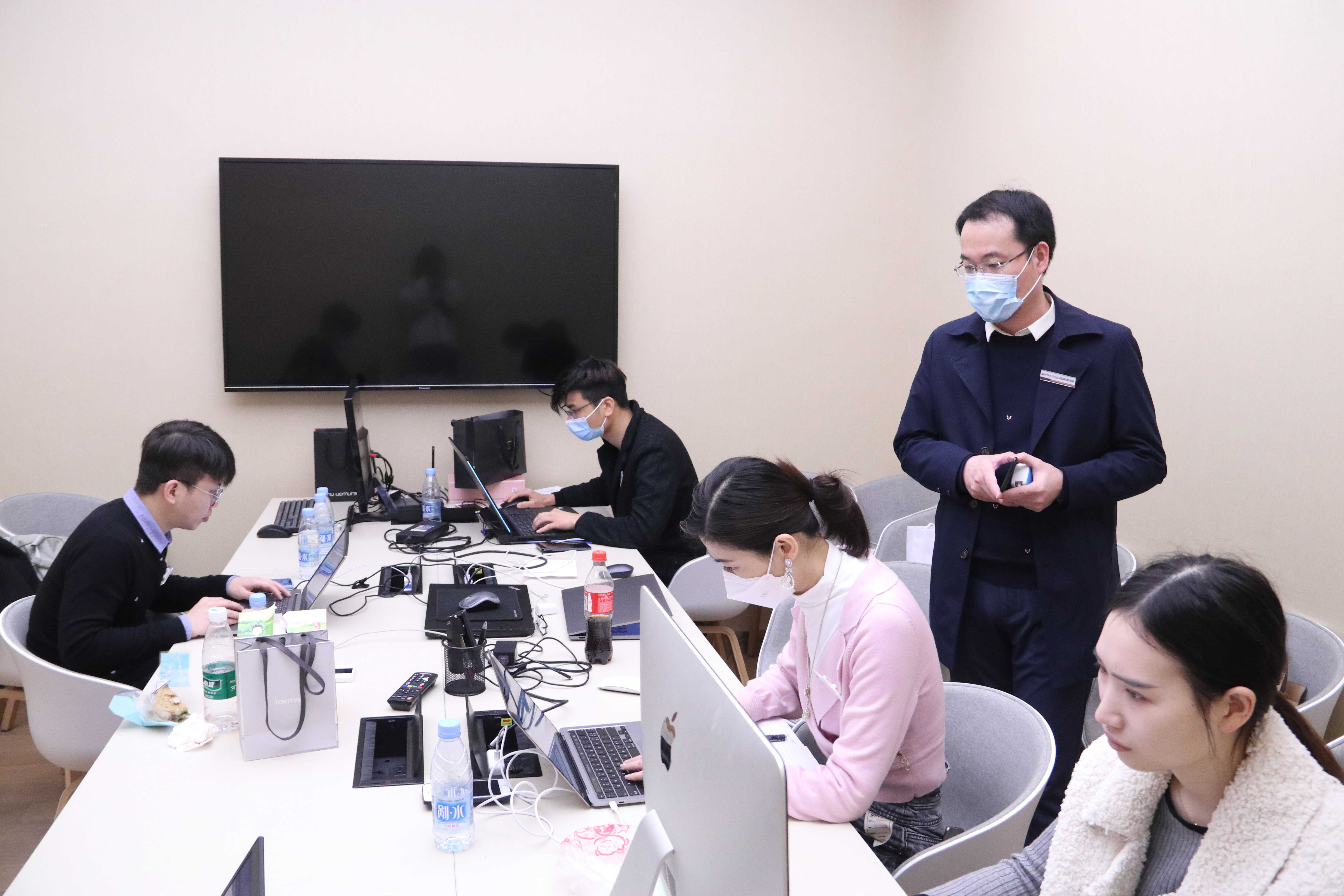 商場在線新經濟單場直播破五千萬，探訪流量引爆者直喜掌門人老謝