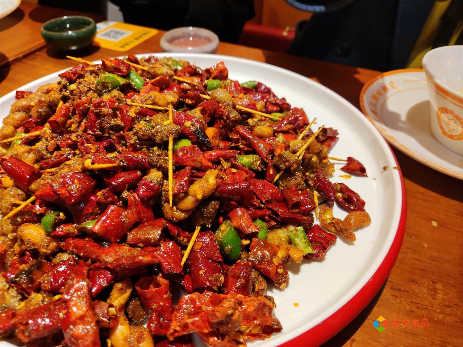 重庆九街的米线馆子还有江湖菜？重新装修，但味道却大不如前？