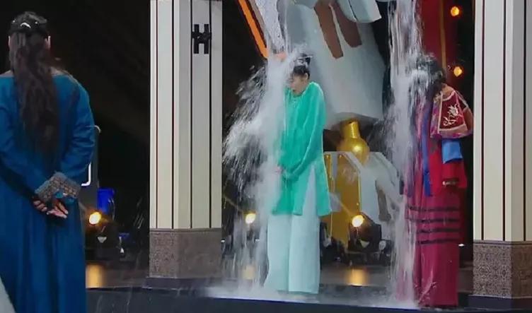 《王牌》作弊太明显！不敢处罚章子怡，沈腾表