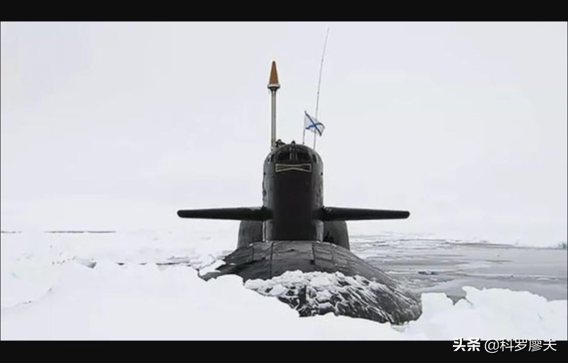 反击美国最强音：三艘核潜艇北极破冰上浮，可齐射480枚氢弹