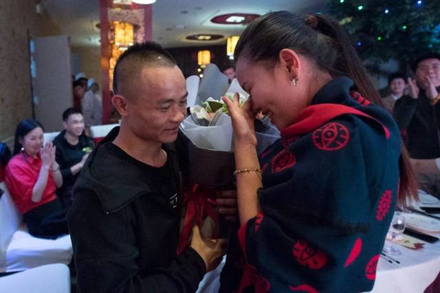 邹市明三儿子出生地曝光？网友：出生在香港，