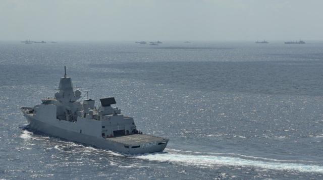 30年来头一遭！美舰遭遇奇耻一幕，被俄军舰围住仓皇逃跑