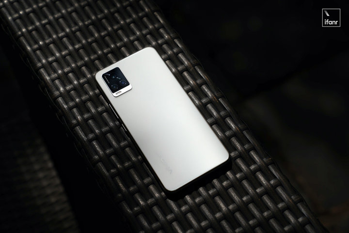 vivo S7 图赏：这可能是目前最轻薄的 5G 手机