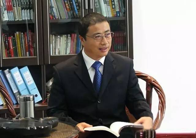 他36岁辞职，去卖冰棍、卖瓜子，身价180亿，成安徽首富，凭啥