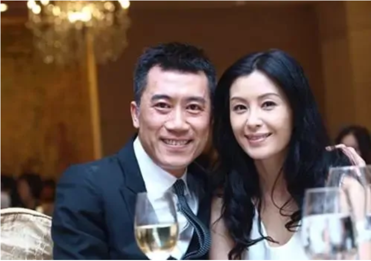 豪门梦碎的五大女星：恋爱时有多风光，之后就有多落魄
