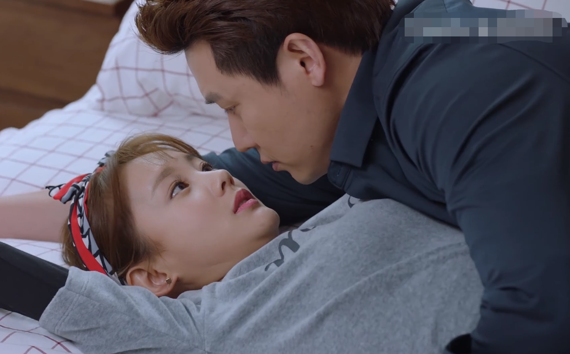 40+男星搭档年轻女星演戏：李晨勉强能看，陆毅