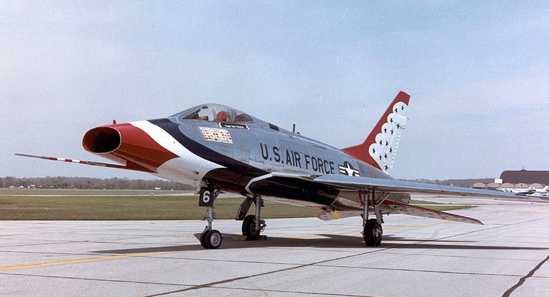 百系经典（一）：痛苦中开创超音速时代的F-100战斗机