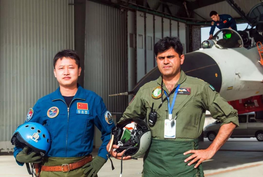 歼10C抹掉涂装移交巴基斯坦？中巴演习开打，印