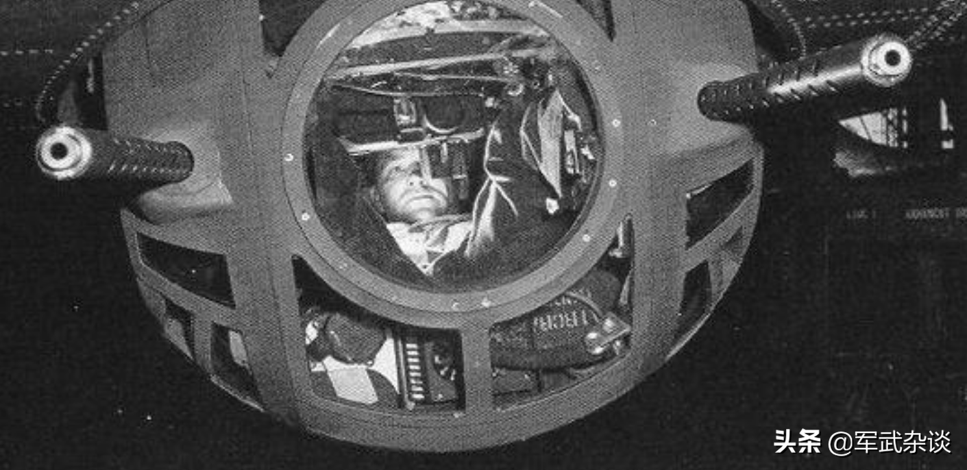 在9000米高空躺着战斗，二战美国陆航伤亡最高的岗位，机腹机枪手
