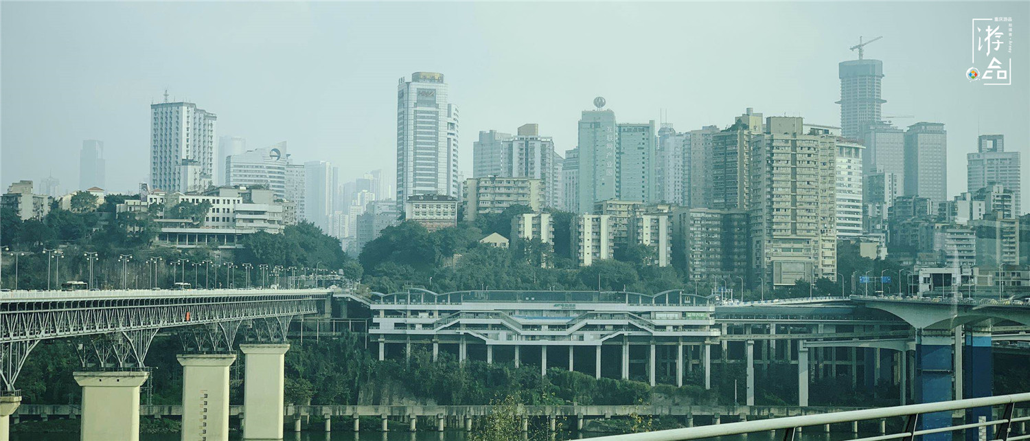 渝中半岛是重庆的缺陷？被打上山城的标签，本地人却拒绝承认