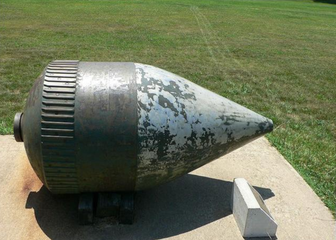 此炮专门用来镇压日本，能将一座小山炸平，可