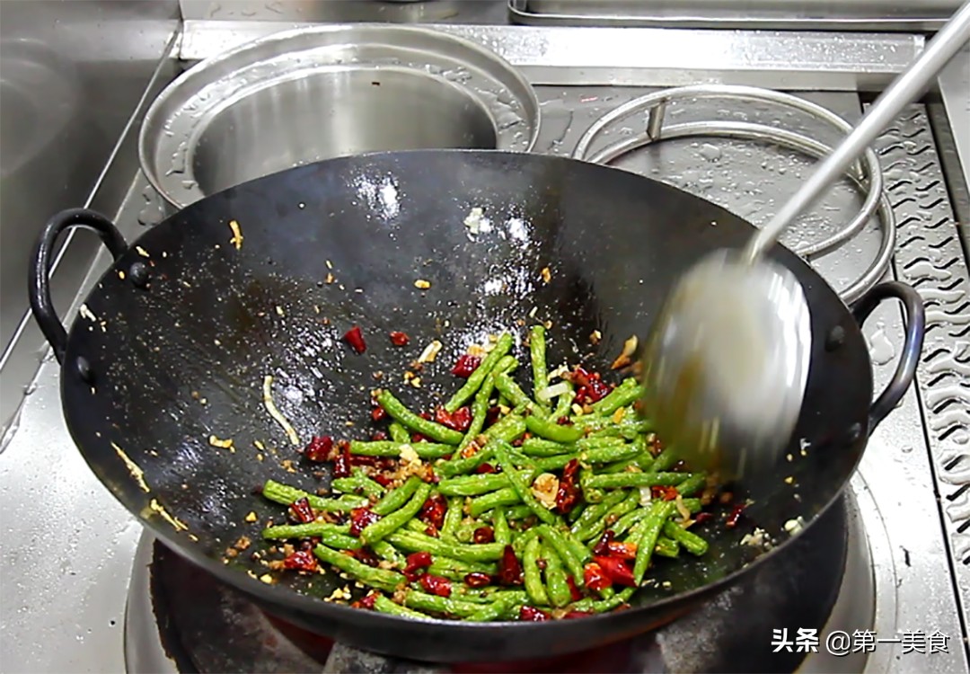 图片[7]-【干煸四季豆】做法步骤图 无毒不夹生 香辣清脆-起舞食谱网