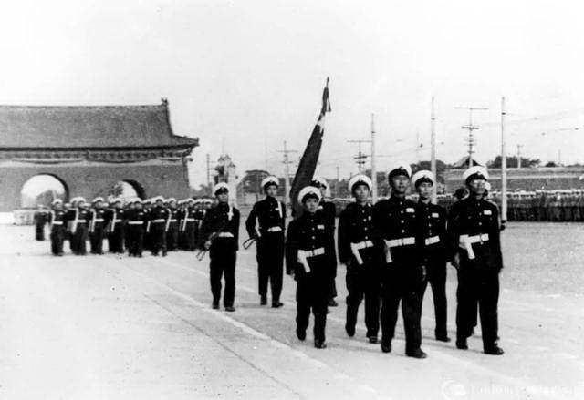 朱德说：“从现在起，我才真正是陆海空军总司