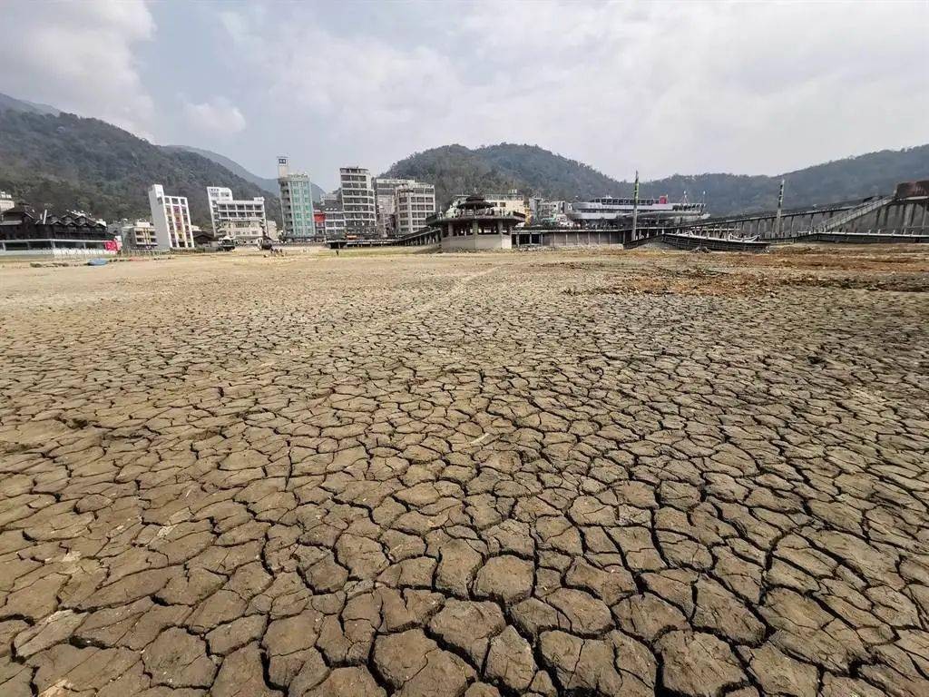 半世紀最旱！ 水庫乾涸殆盡，台灣要面臨全員斷水的悲劇了