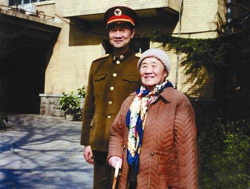 他是徐向前的儿子，25岁保送清华，47岁授少将，58岁升中将
