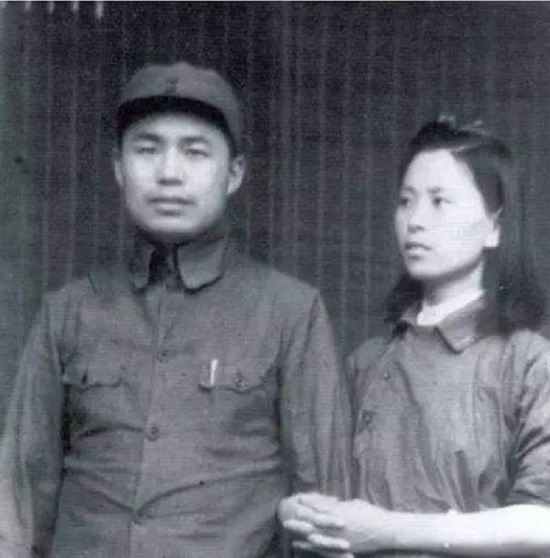 王近山妻子：一封举报信，丈夫从中将降为大校，晚年悔恨不已