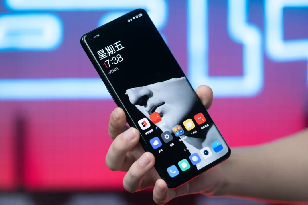 卖到5999元的一加9 Pro,真的值这个价吗?