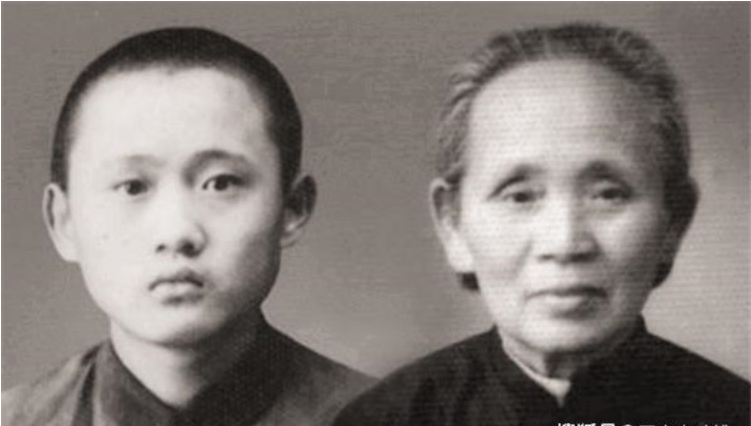 年少离家从军，后随国党败退台湾，回来寻母时