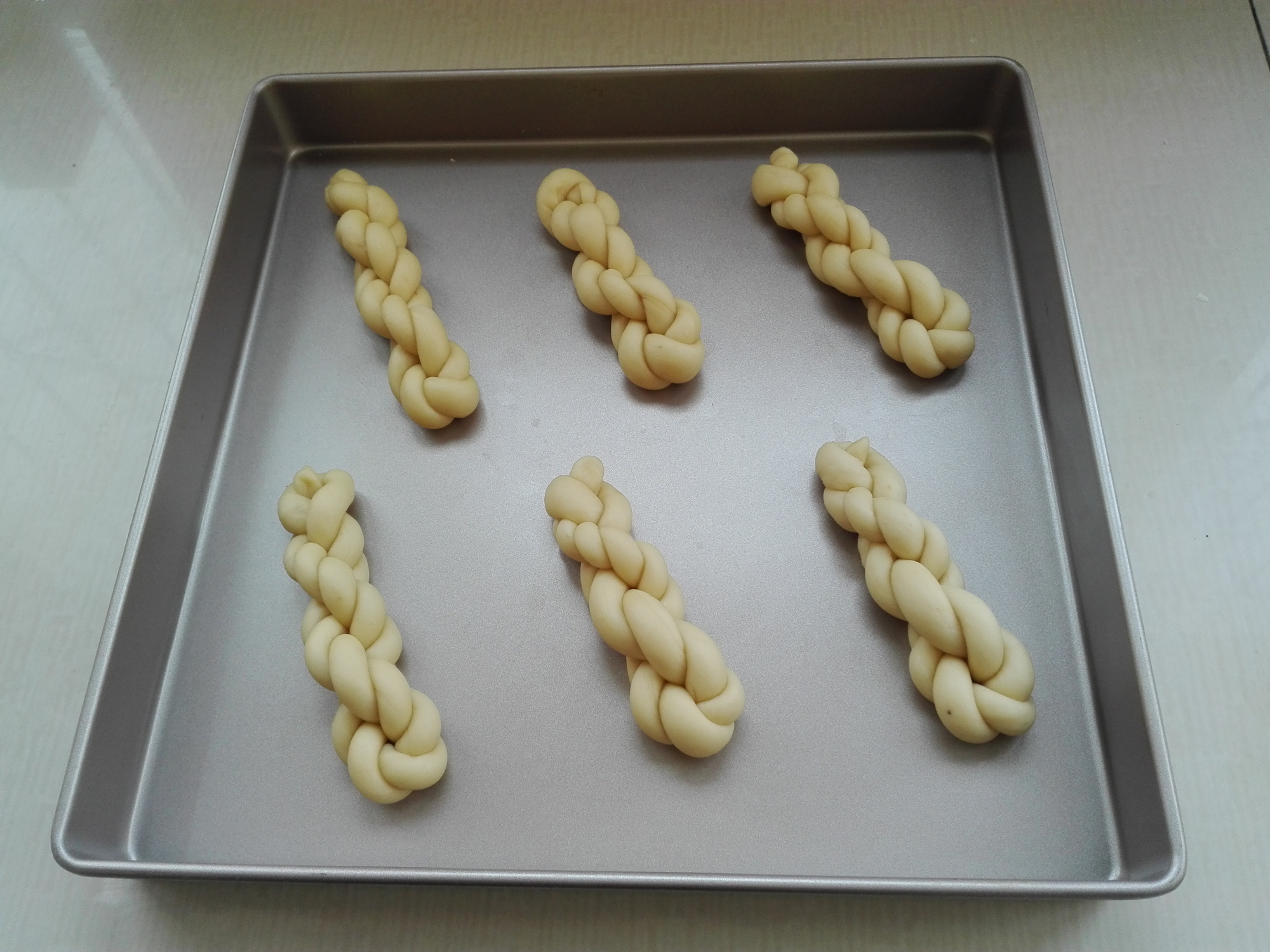 想吃鬆軟大麻花，不油炸也能做，健康美味營養高，孩子多吃長身體