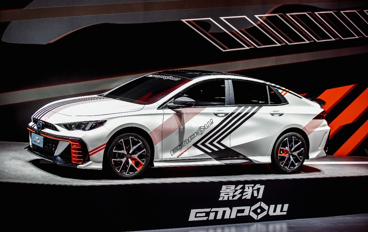 百公里5.7L,这是一台零百加速6.95秒的性能车油耗?