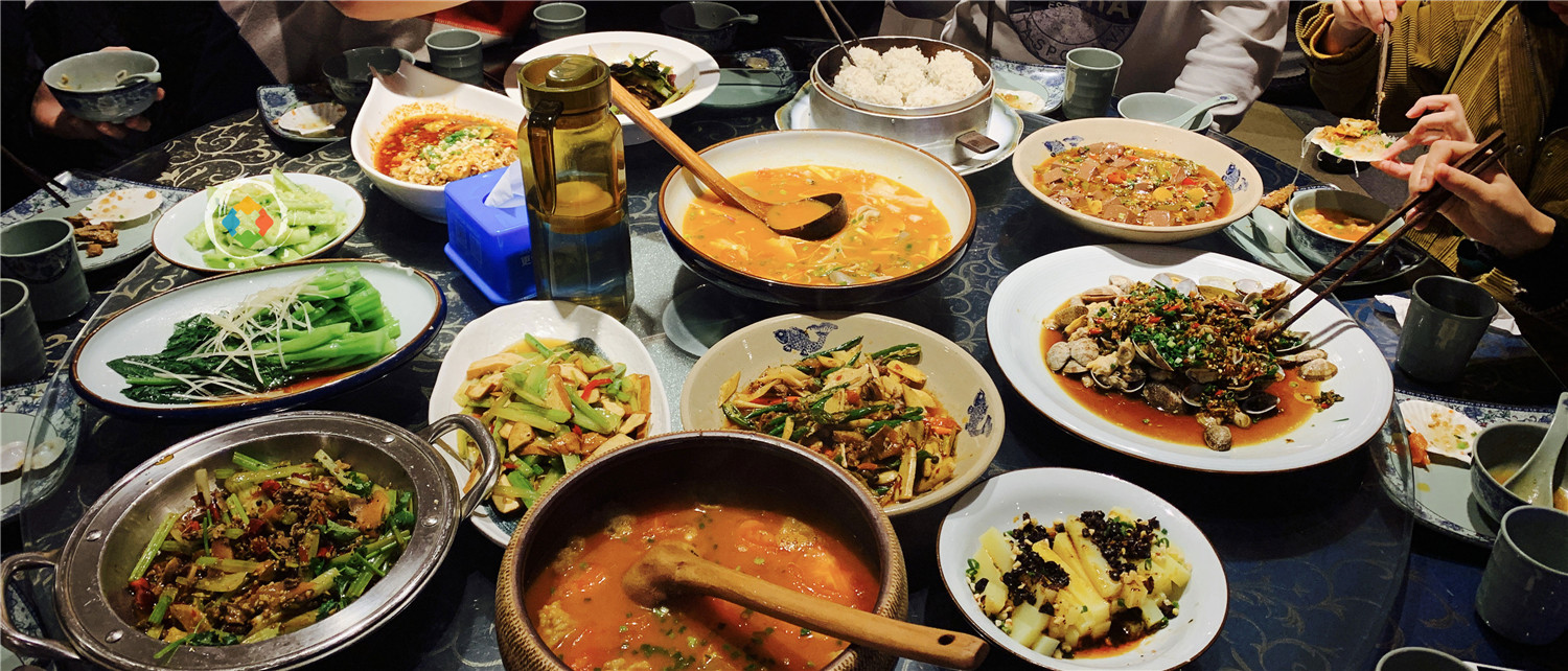 重庆人最爱吃的10家江湖菜，网红餐厅口碑差，饭粑跎不愧是老字号