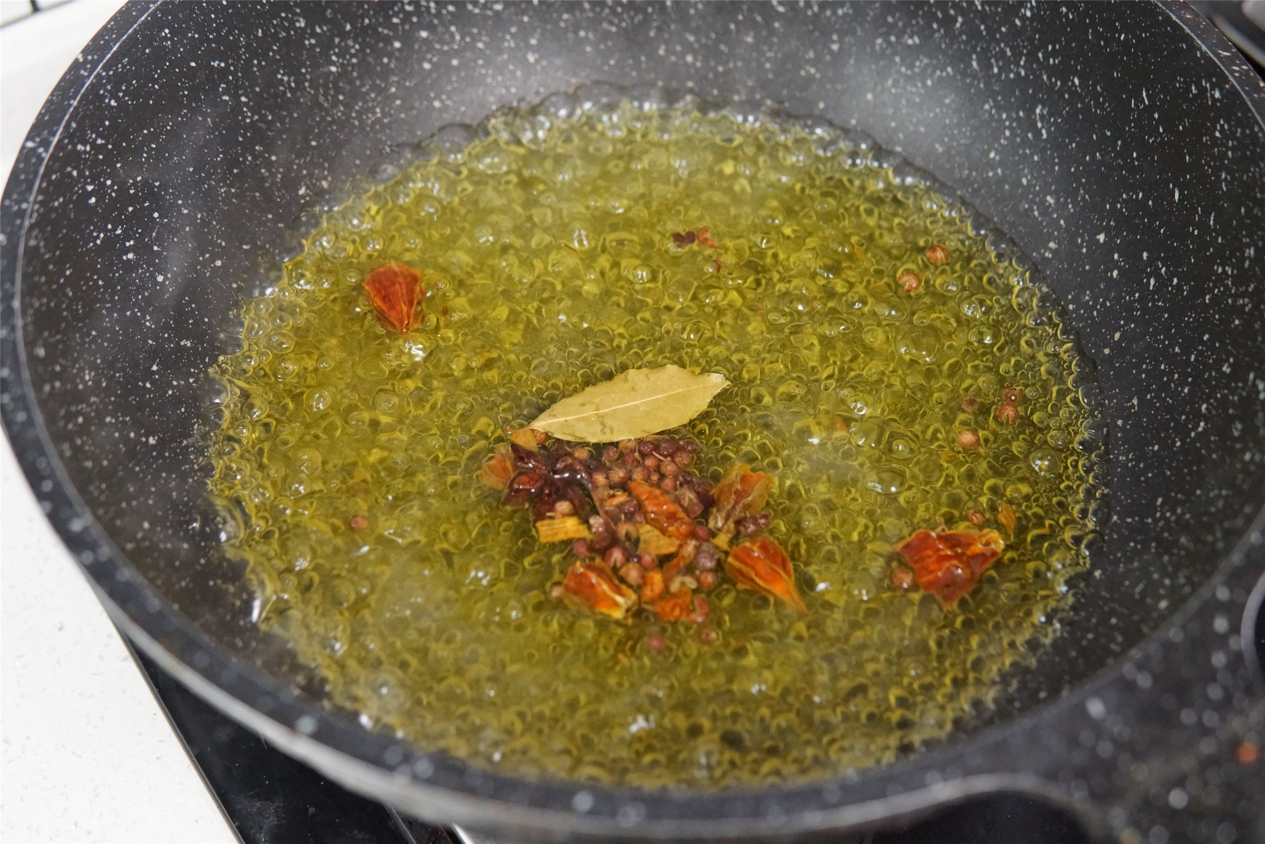 清明過後，雞肉和檸檬堪稱絕配，蛋白質高容易吸收，春天要常吃