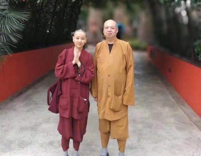 还记得还珠里的“小鸽子”吗？32岁依然是女神，