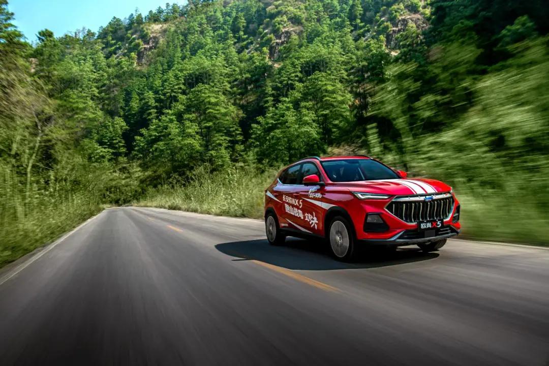 追求操控、动力？这台顶配才10万元平民性能SUV值得一看