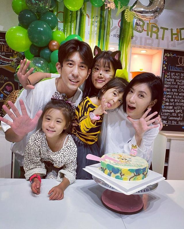 贾静雯46岁生日，修杰楷大女儿左右献吻，咘咘波妞画风自成一派