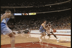 喬丹的身體天賦有多恐怖？投籃隨便平筐，關鍵還能在「空中走步」！-黑特籃球-NBA新聞影音圖片分享社區