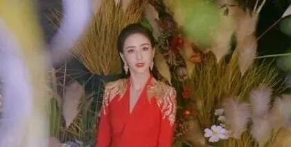 佟丽娅的倒退：国产剧讲女性成长，傻白甜是标