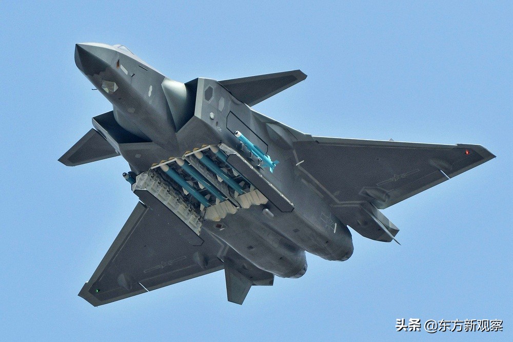 空軍2021年度招飛宣傳片出現(xiàn)新戰(zhàn)機，飛翼布局，新轟要官宣嗎