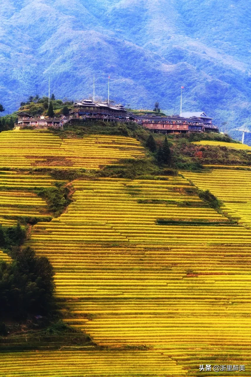 10 ancient towns with beautiful autumn colors, if you are tired, go to stay for a few days