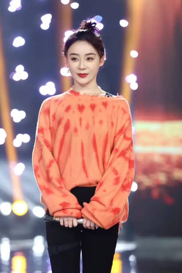 《快乐大本营》“护士节特别节目”致敬医护天使 获人民日报点赞