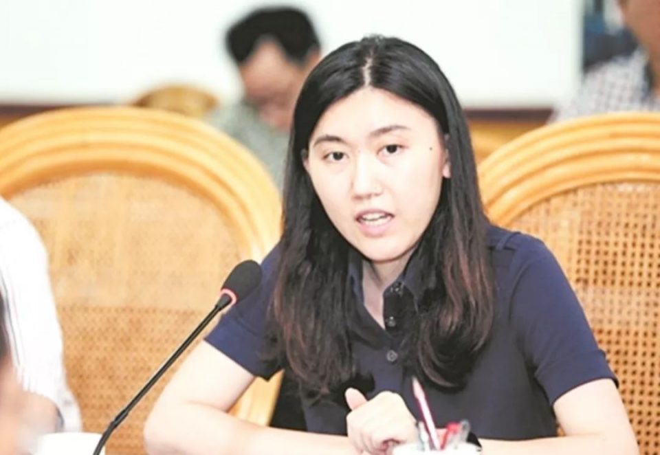 福建首富中年丧子，花费10亿纪念，女儿撑起家业，成为福建女首富