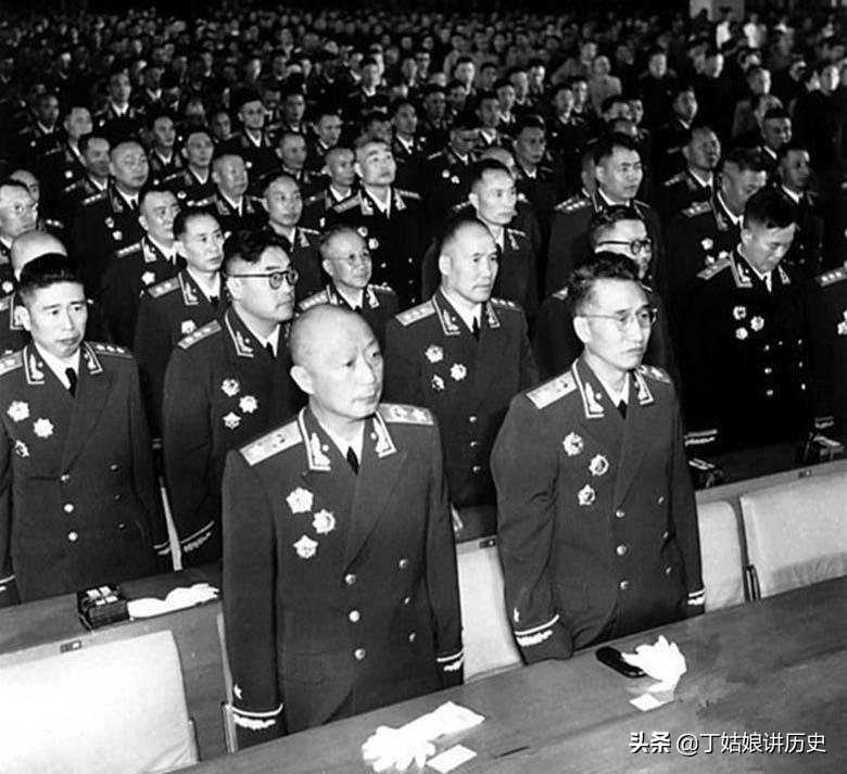1965年取消军衔，改为行政级别，十位大将级别最